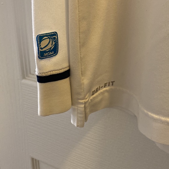 A Nike NCAA Penn State long sleeve air knit tee in navy and white. - Picture 5 of 9